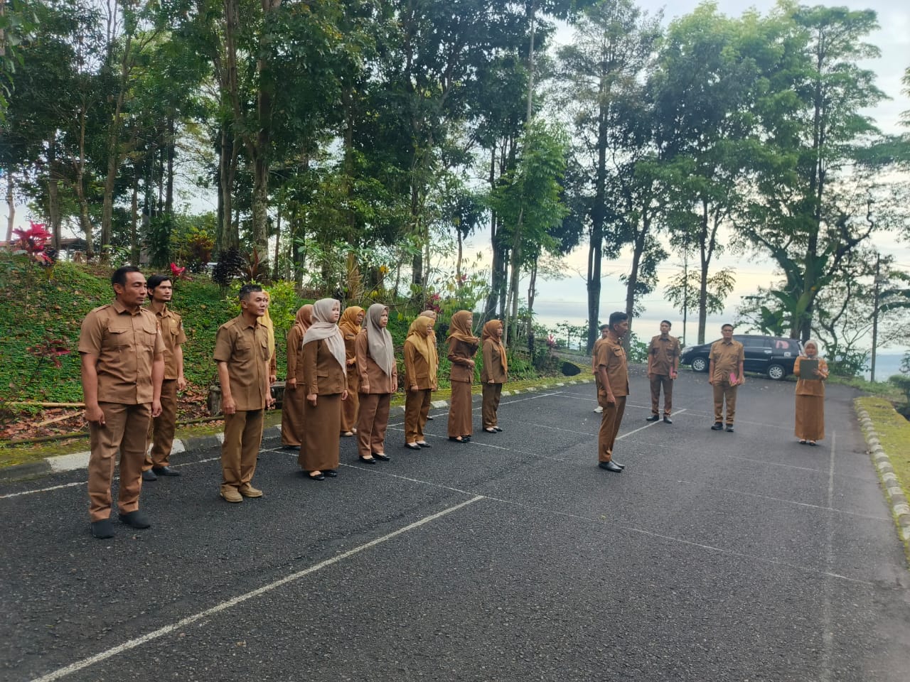 Dinas Ketahanan Pangan dan Perikanan Kota Pagar Alam Melaksanakan Apel Senin