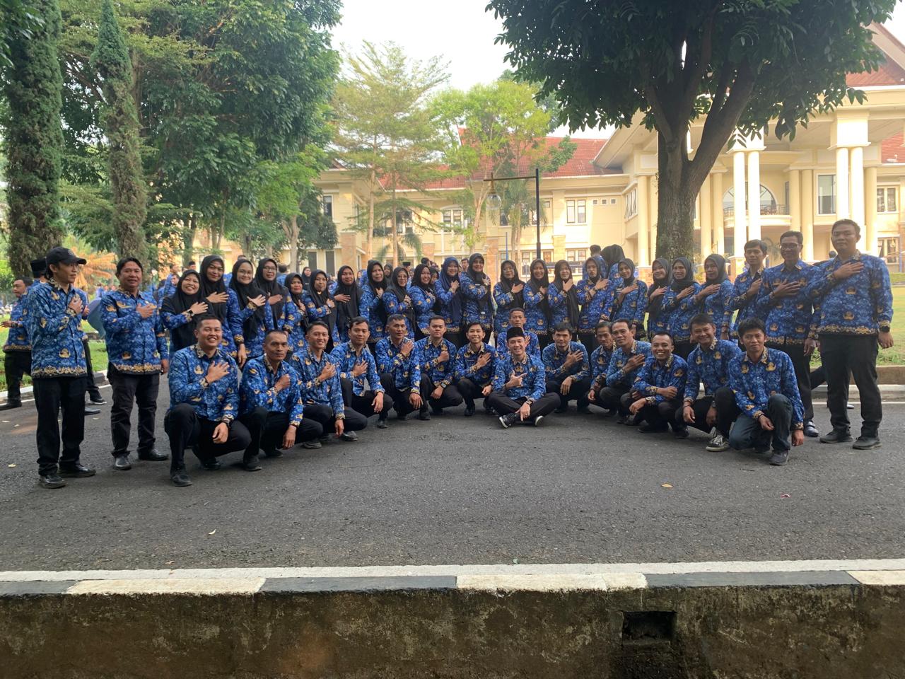 KEIKUTSERTAAN JAJARAN DINAS KETAHANAN PANGAN DAN PERIKANAN KOTA PAGAR ALAM DALAM UPACARA GABUNGAN PEMERINTAH KOTA PAGAR ALAM