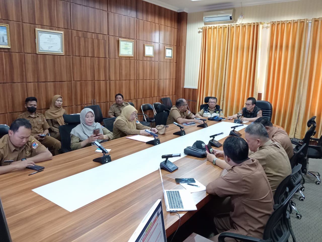 Dinas Ketahanan Pangan dan Perikanan Kota Pagar Alam Ikuti Rakor Pengendalian Inflasi dan Pembahasan DAK Non Fisik Secara Daring di Ruang Rapat Besemah 3