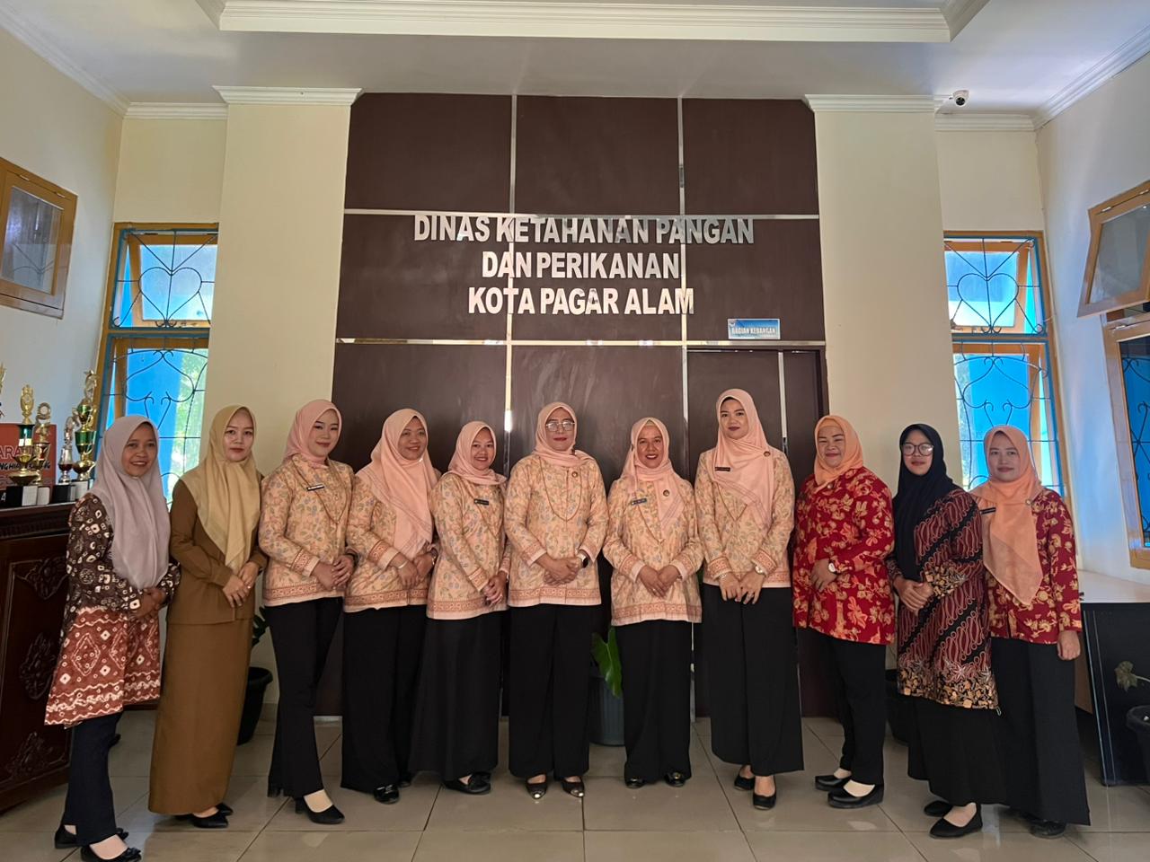Ketua Dharma Wanita Persatuan Kota Pagar Alam Laksanakan Kunjungan dan Pembinaan di DKPP Kota Pagar Alam