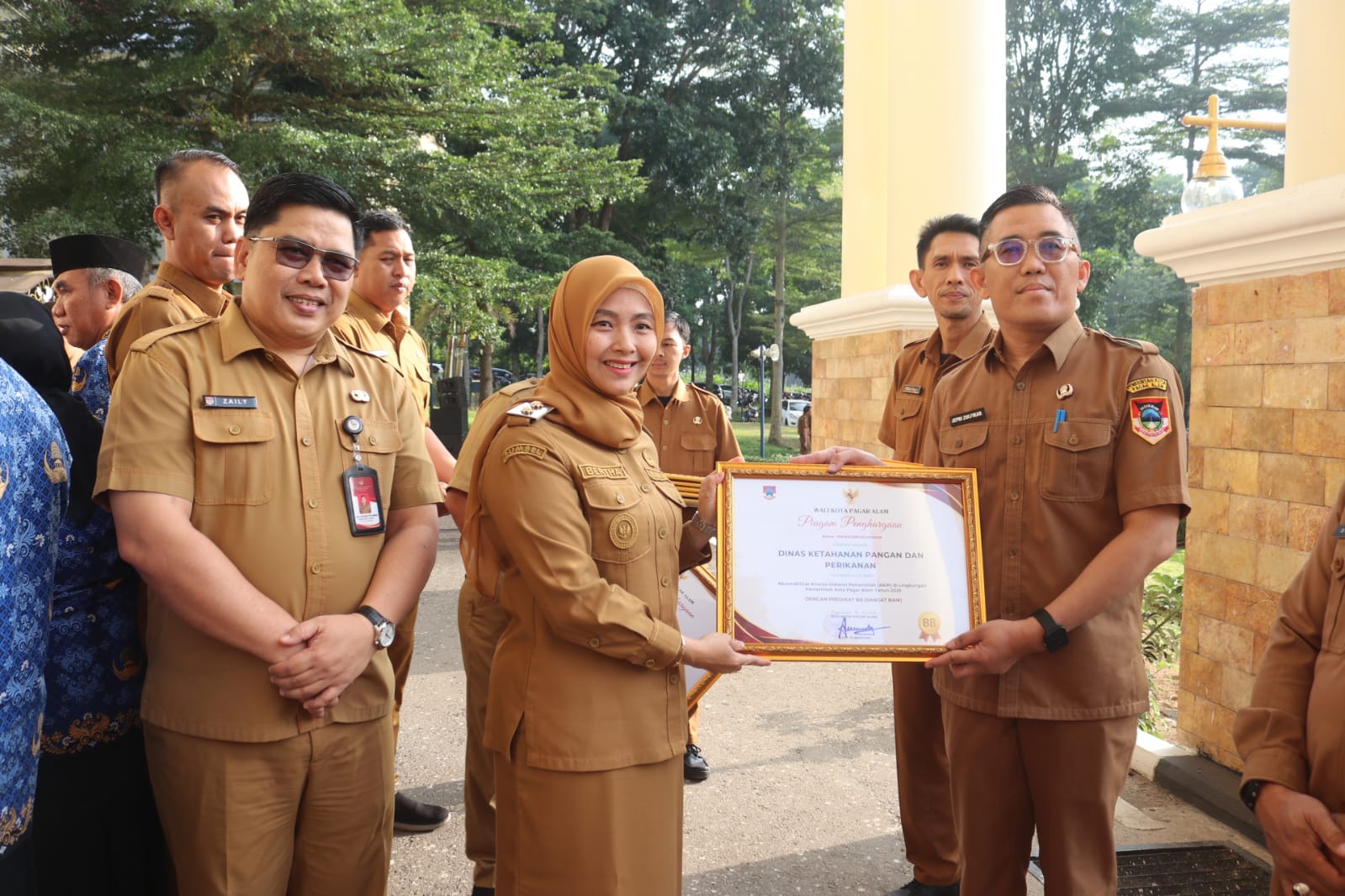 Dinas Ketahanan Pangan dan Perikanan Kota Pagar Alam Raih Penghargaan AKIP Predikat BB pada Upacara Awal Bulan