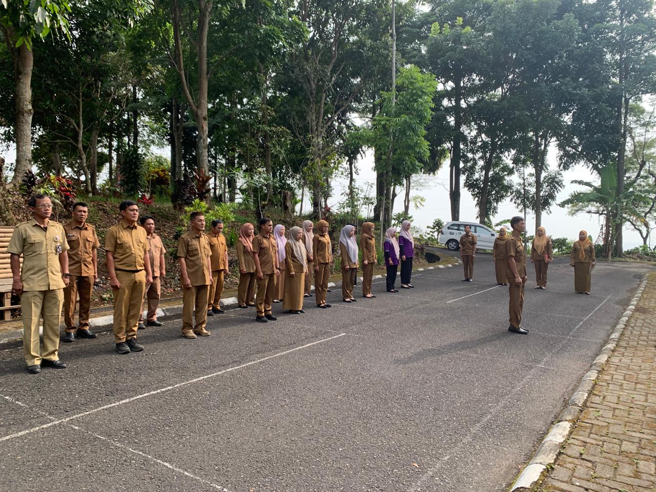 TINGKATKAN DISIPLIN DAN KEKOMPAKAN, DKPP KOTA PAGAR ALAM GELAR APEL PAGI RUTIN SENIN, 26 OKTOBER 2026